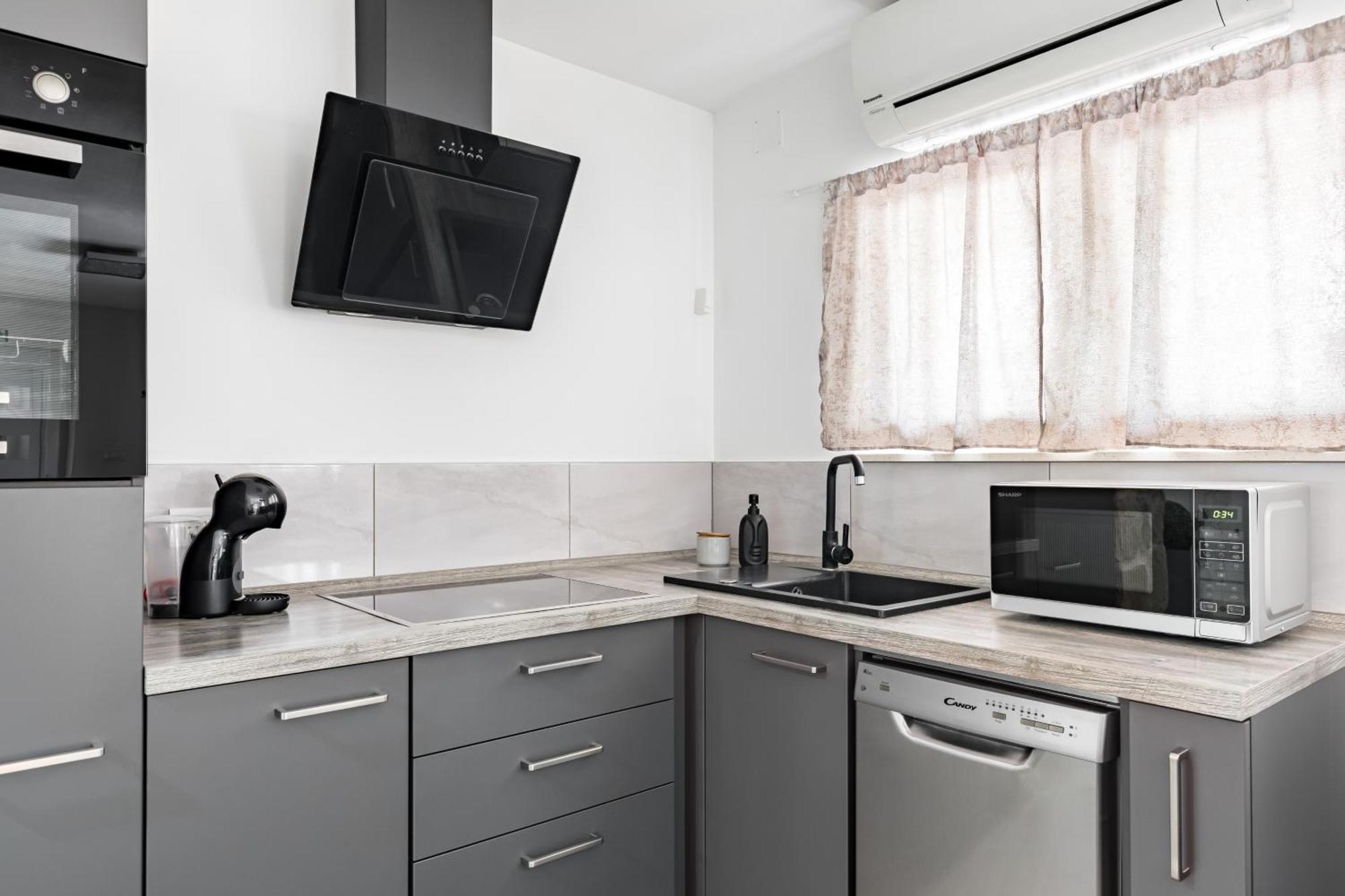 Heritage Apartman Geza In Centar With Private Parking Kaštela Екстериор снимка